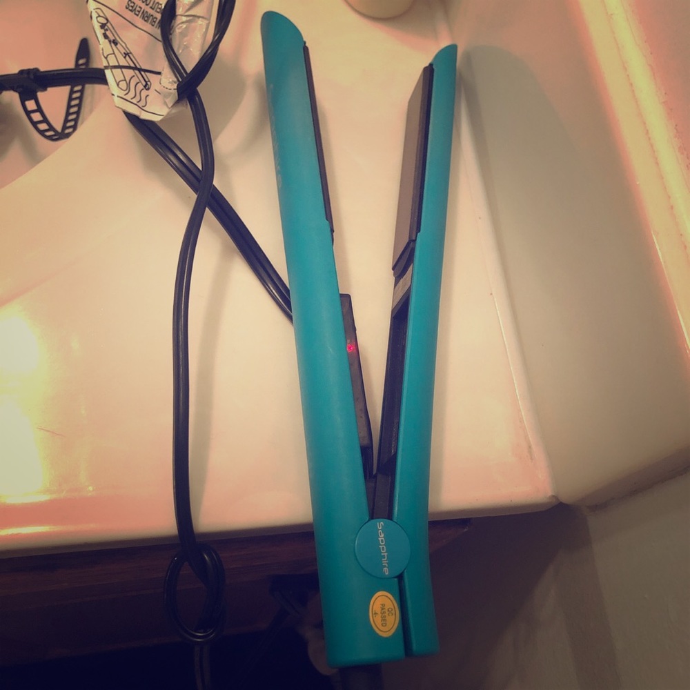 Sapphire straightener